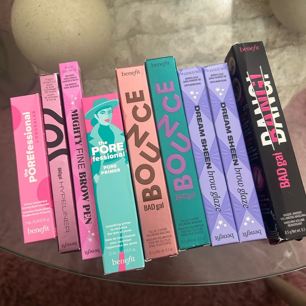 Benefits cosmetics gift bag